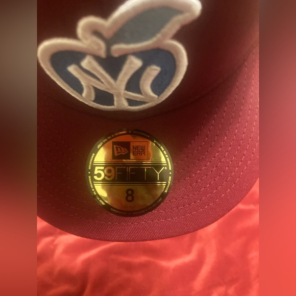 Mens New Era New York Yankees Big Apple Fitted Baseball Cap in sz 8 World Series - Picture 8 of 8
